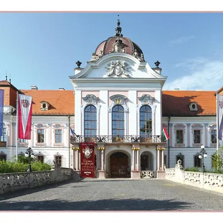 Oliver Panzió Gödöllő